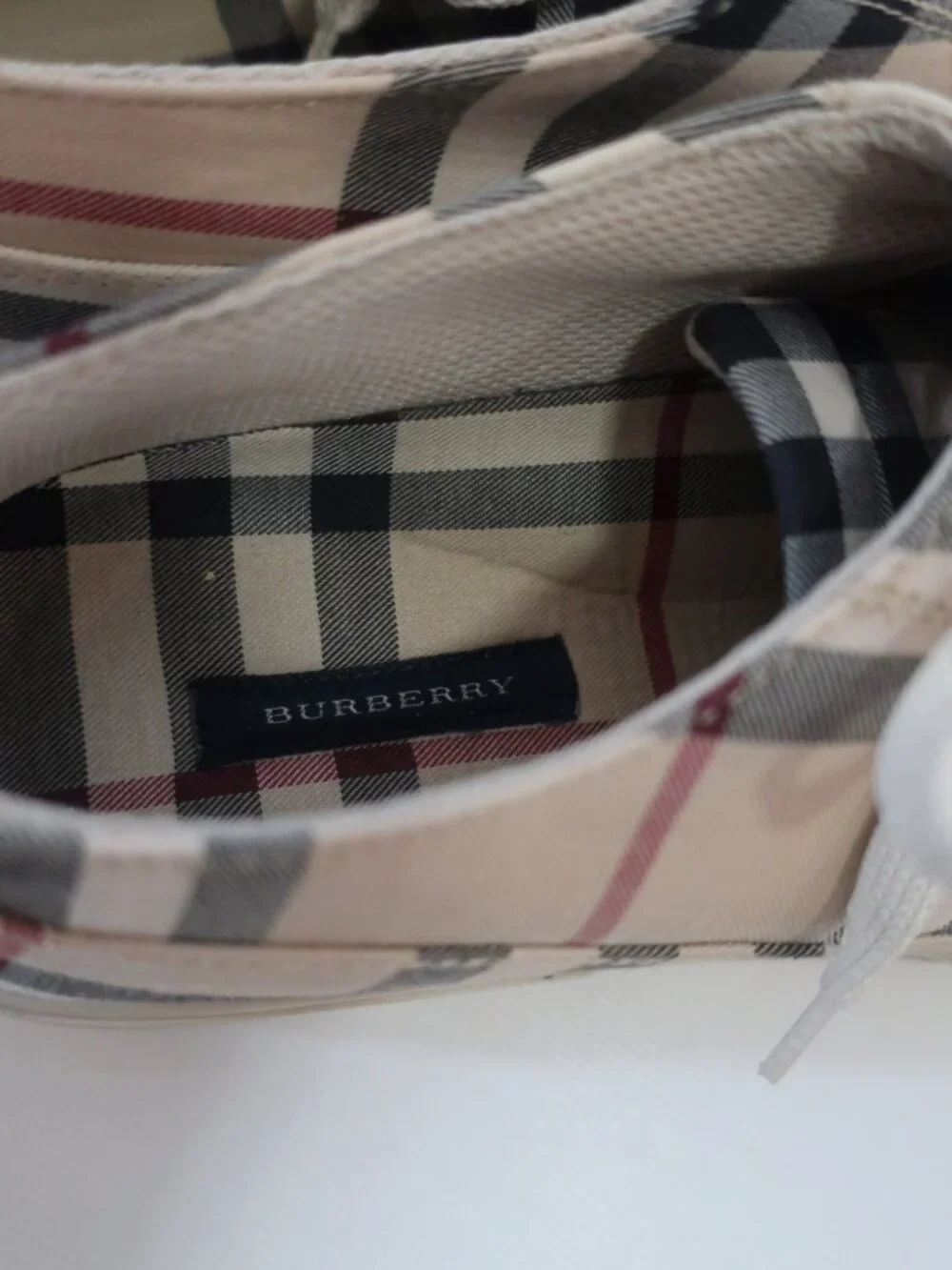 Women Burberry Beige, Black, Red Plaid Sneakers 39/US 9